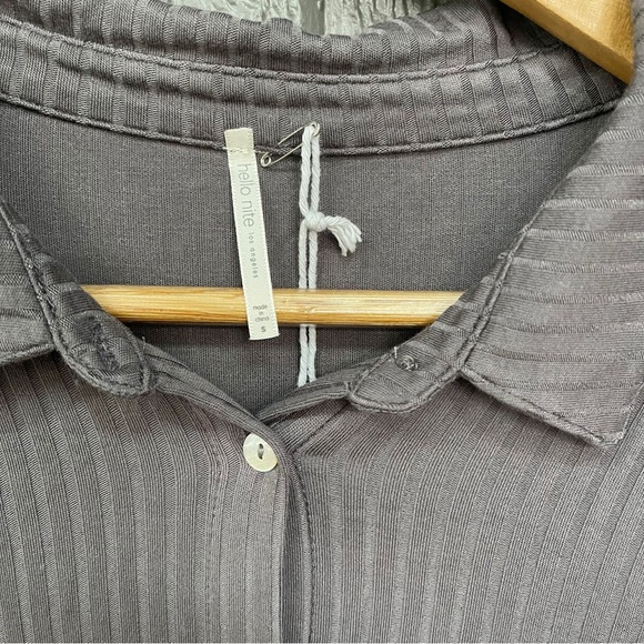 NWT Hello Nite Revolve Gray Ribbed Button Down Long Sleeve Top - Picture 3 of 7